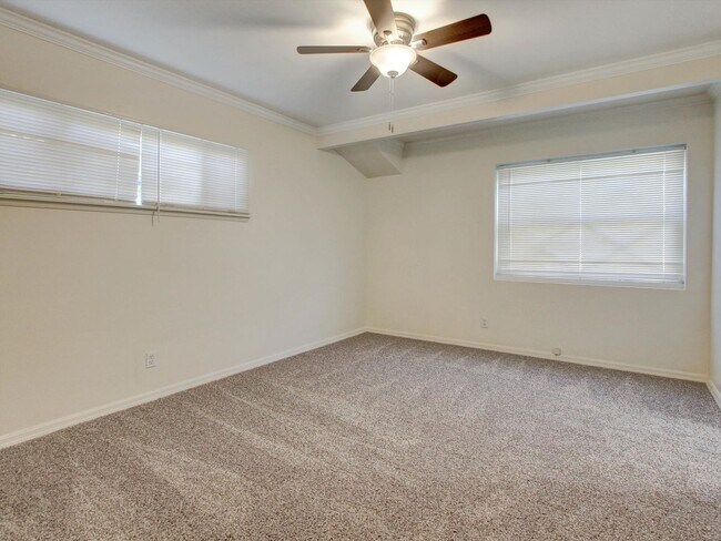 Building Photo - 3 bedrooms, 2 bathrooms house in La Habra