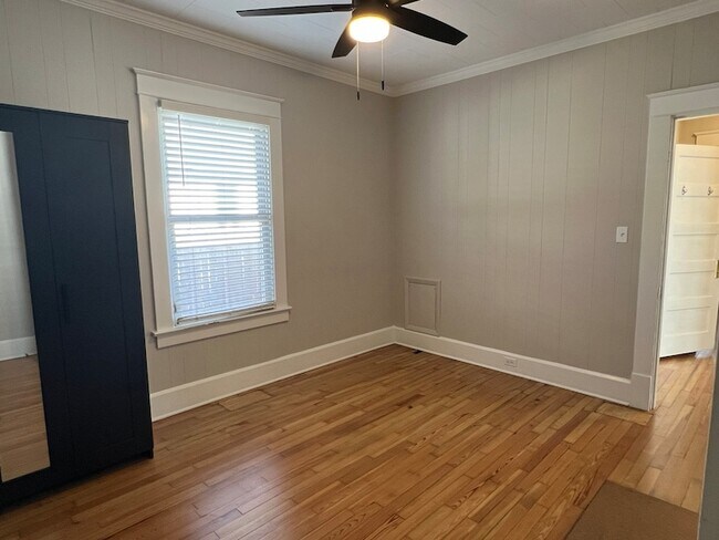 Building Photo - 511 N Church St