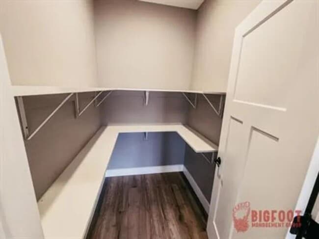 Building Photo - 3995 Lucas Ct