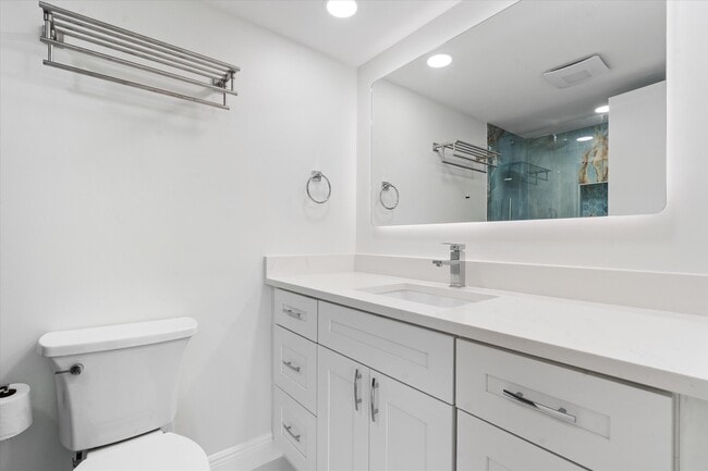 Building Photo - 3300 S Ocean Blvd