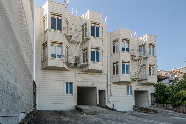 Building Photo - 1119Dol