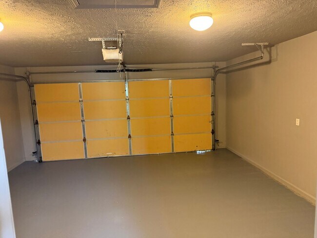 Building Photo - 2403 Lancashire Ln