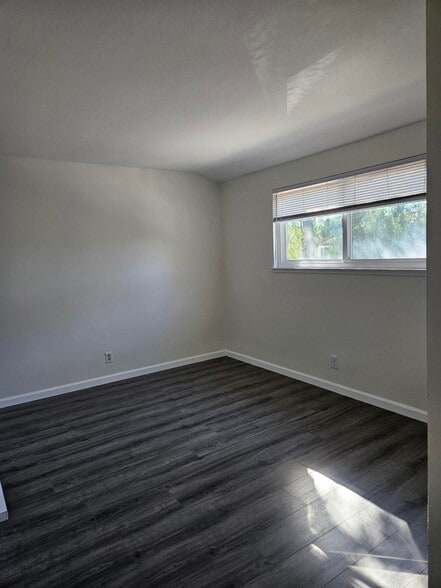 Building Photo - 1107 Carlsbad Pl