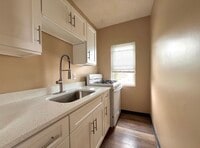 Building Photo - 25 Oakland Ave