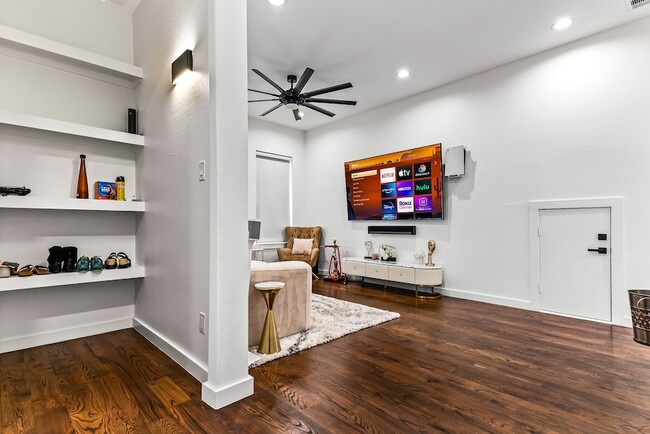 Building Photo - 1211 Bonnie View Rd