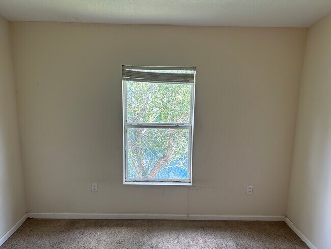 Building Photo - 9595 Amarante Cir