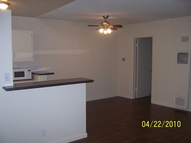 Building Photo - 3317 Keystone Ave