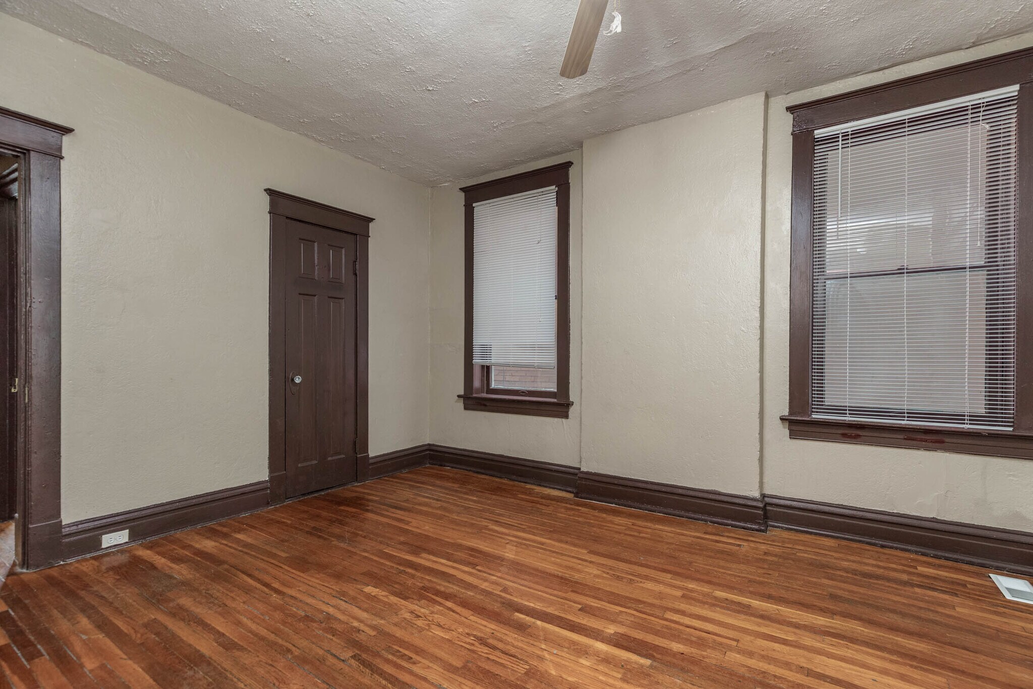 Building Photo - 3952 De Tonty St