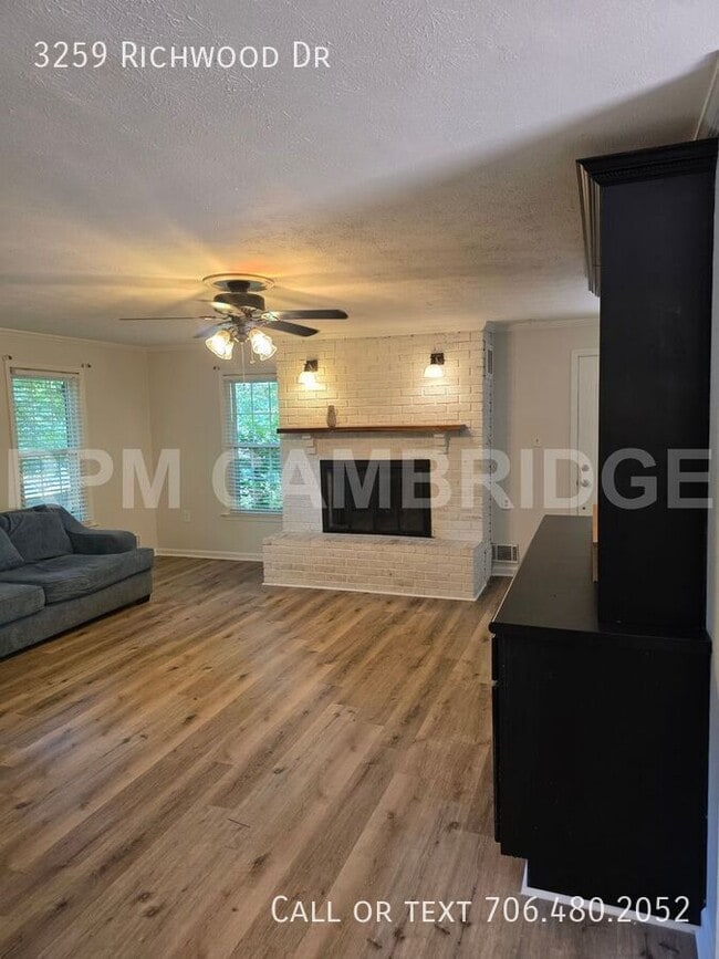 Building Photo - 3259 Richwood Dr NW