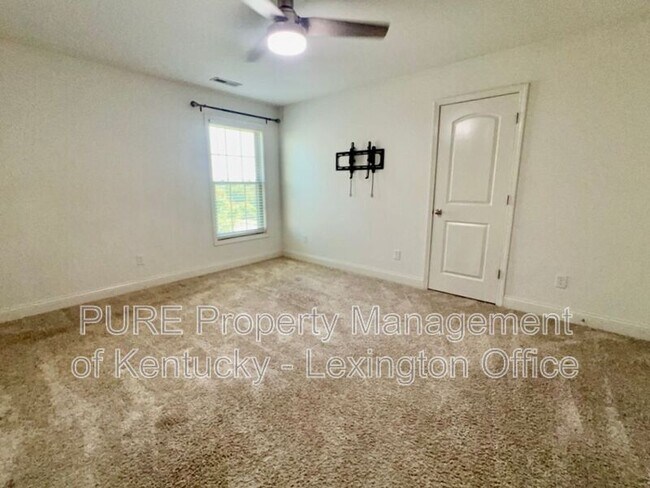 Building Photo - 138 Amen Corner Way