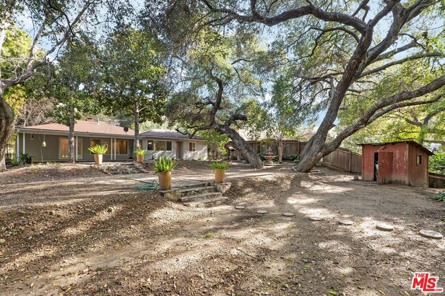 Building Photo - 15543 Del Gado Dr