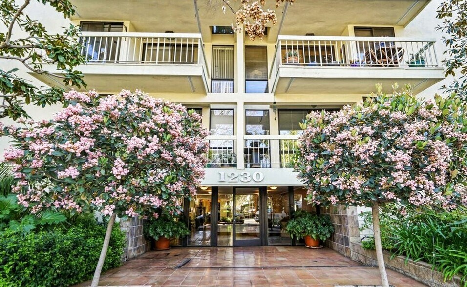 Building Photo - 1230 N Sweetzer Ave