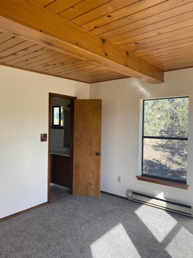 Building Photo - 88 Crestview Ln