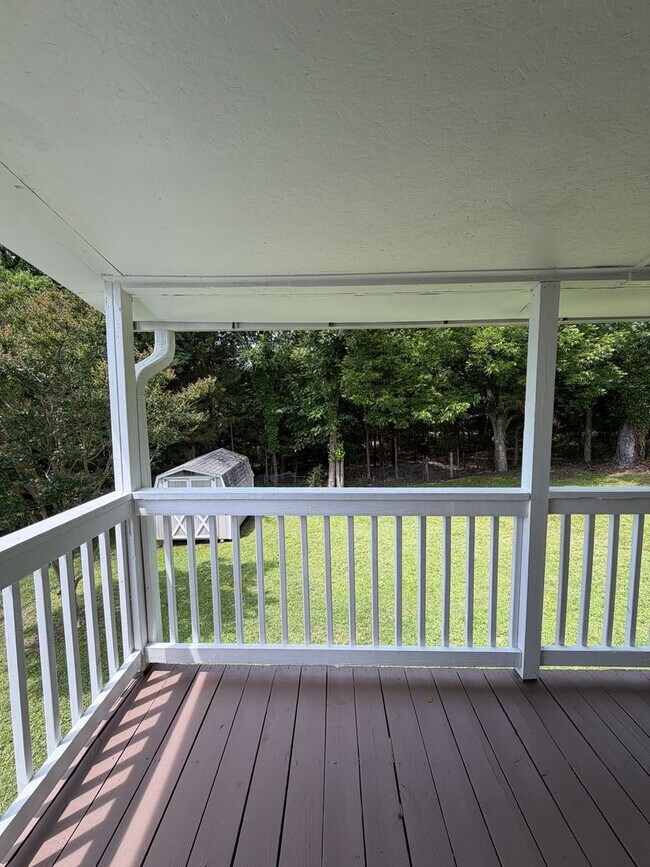 Building Photo - Charming 3 Bedroom in Schoolfield