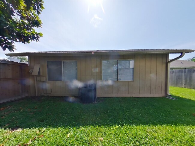 Building Photo - 6329 Porterway Dr