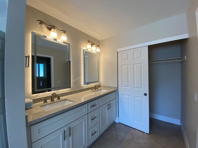 Building Photo - Bright & Upgraded 4BD/3BA Rental in San Ma...