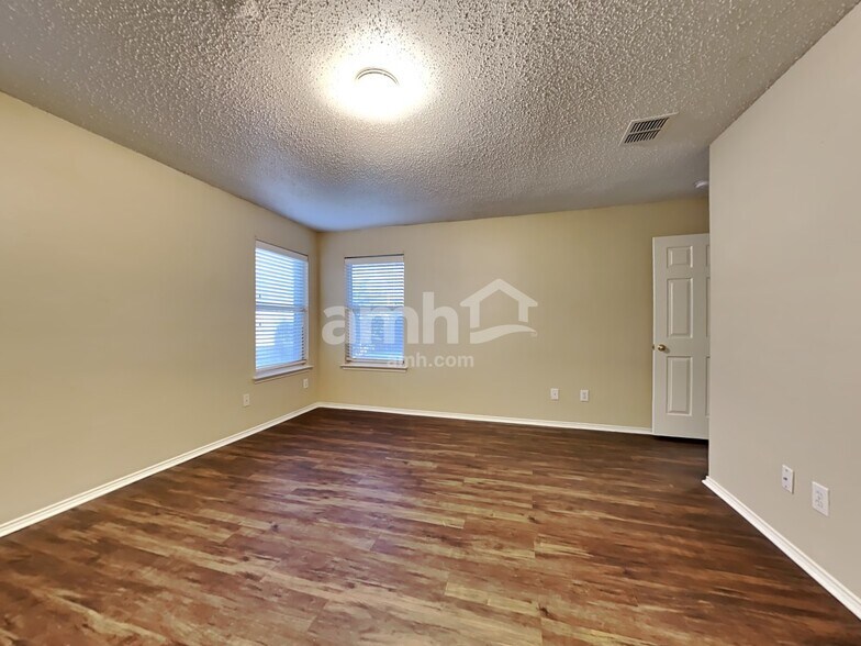 Building Photo - 3415 Bryce Cyn