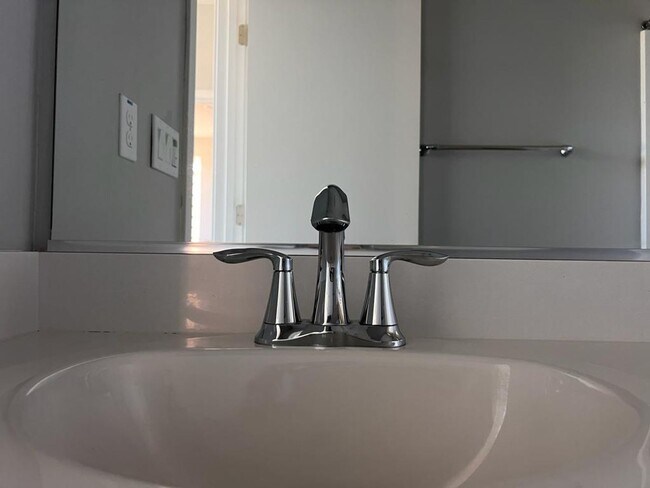 Building Photo - 1010 Mud Pie Ln