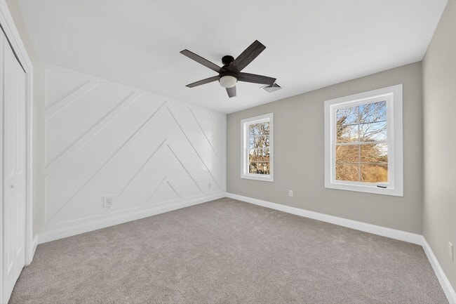 Building Photo - 3 Earle St