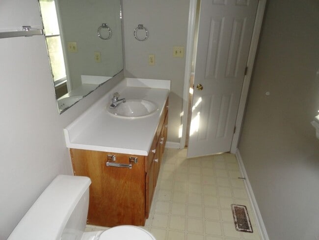 Building Photo - 5513 Brown St