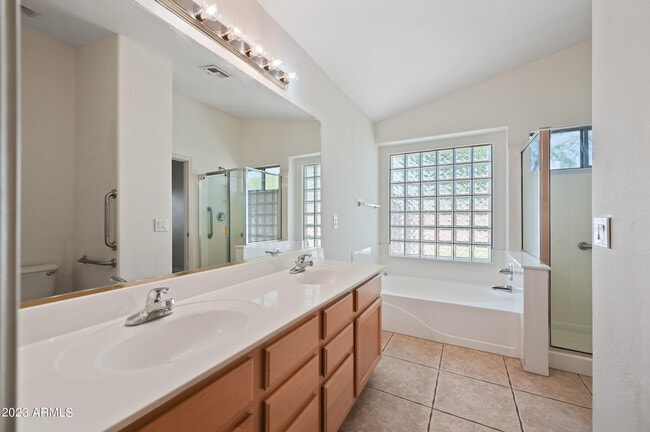 Building Photo - 9312 E Pampa Ave