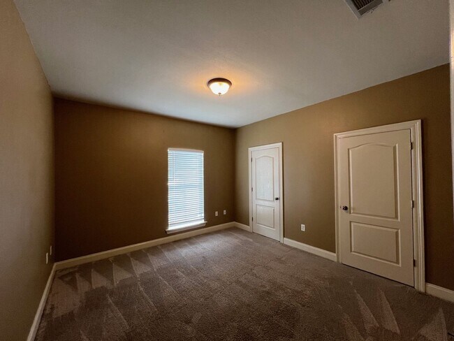 Building Photo - Pelican Crossing