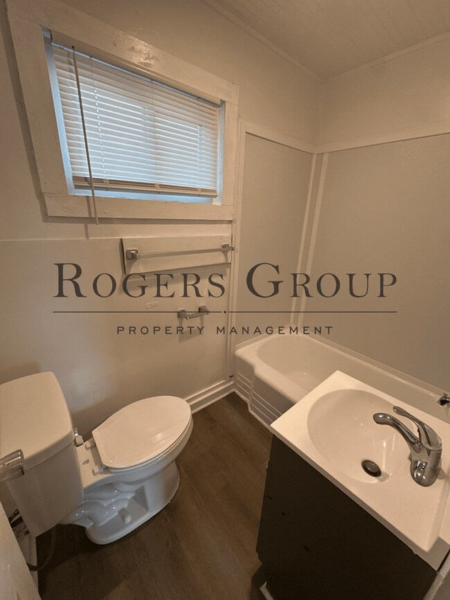 Building Photo - *** $500 Rent Credit Special *** - Homes for Rent in Henderson NC - 142 Ransey Street - Schedule ...