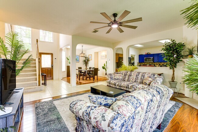 Building Photo - 618 Bending Bough Dr