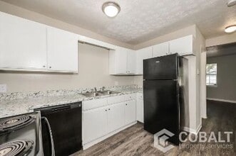 Building Photo - 3499 Creekview Pl