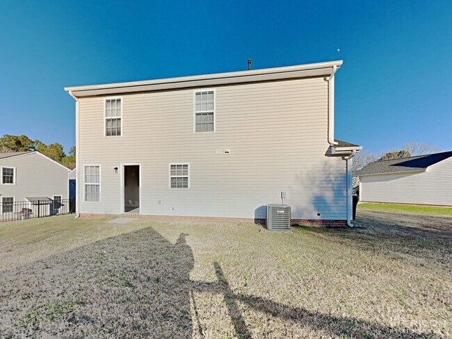 Building Photo - 2608 Misty Cove Pl NE