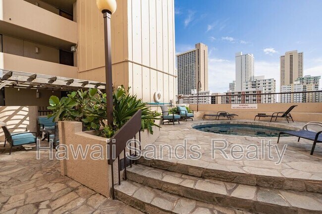 Building Photo - 320 Liliuokalani St