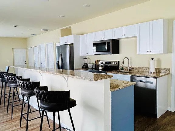 Building Photo - 314 N 6th St