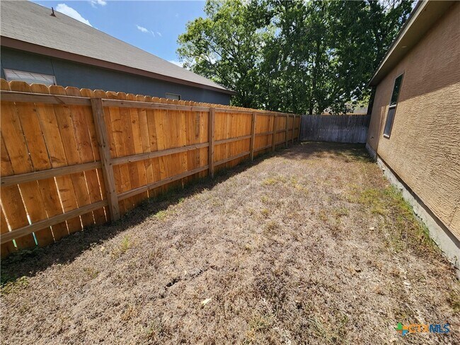 Building Photo - 228 Anne Louise Dr