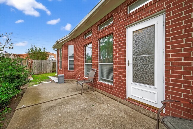 Building Photo - 3206 Shadowfern Ct