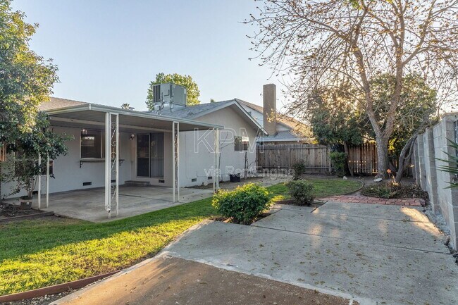 Building Photo - 1217 Aberdeen Ave