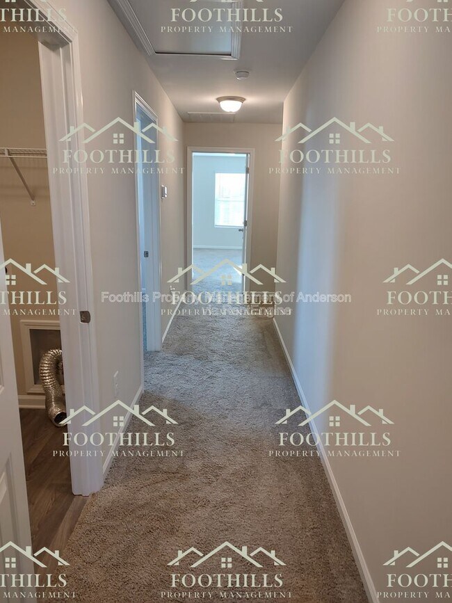 Building Photo - 145 Adger Rd