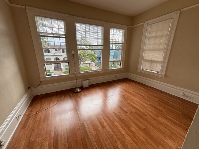 Building Photo - 931 Chestnut St