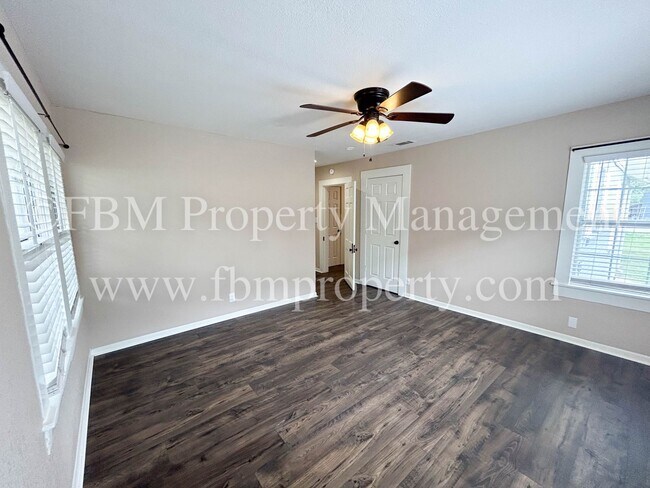 Building Photo - 212 W Marshall St