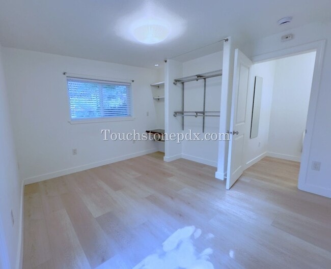 Building Photo - 2025-AZIMUTH1
