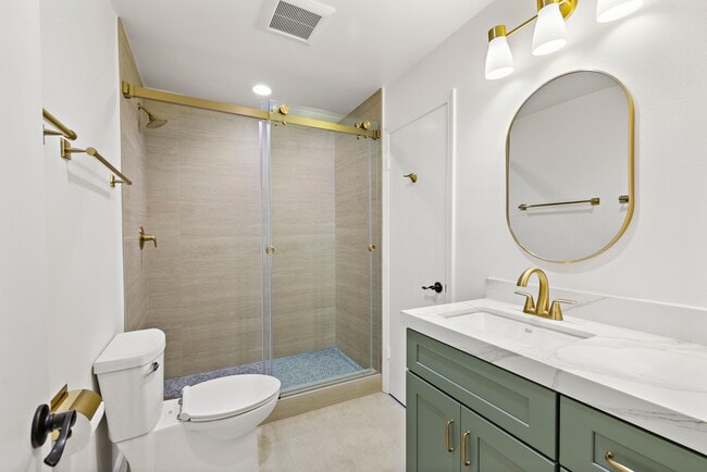 Building Photo - 20152 Redlands Dr