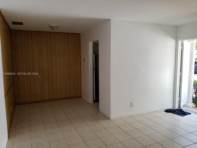 Building Photo - 701 NW 1st St