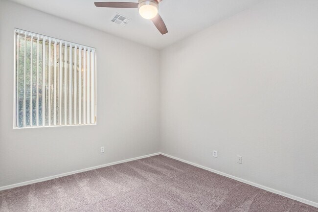 Building Photo - 3443 E Riopelle Ave