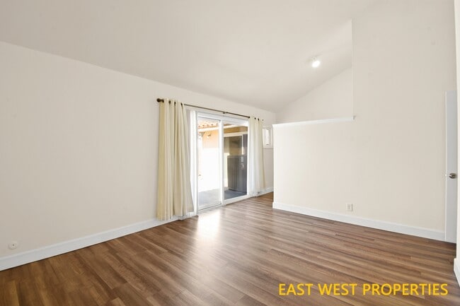 Building Photo - 5012 Greencap Ave