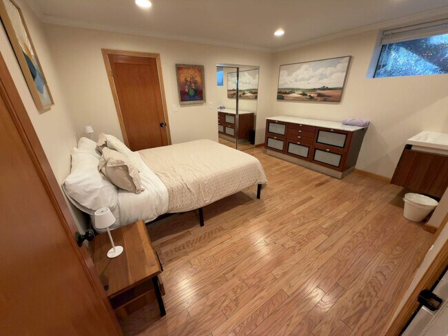 Building Photo - 3148 College Ave