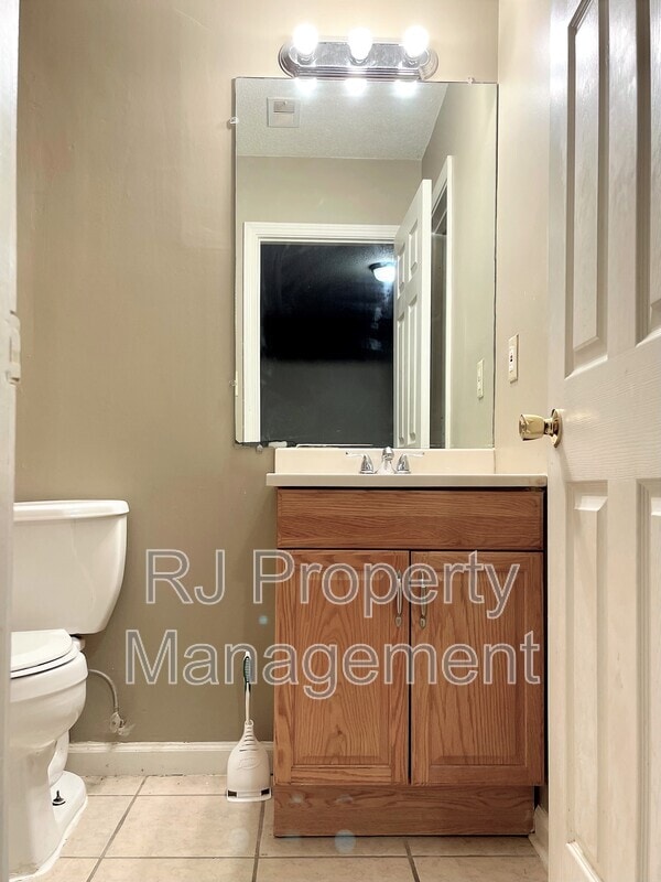 Building Photo - 4615 Addington Dr