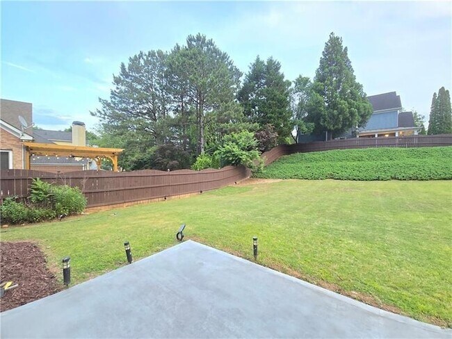 Building Photo - 12592 Waterside Dr