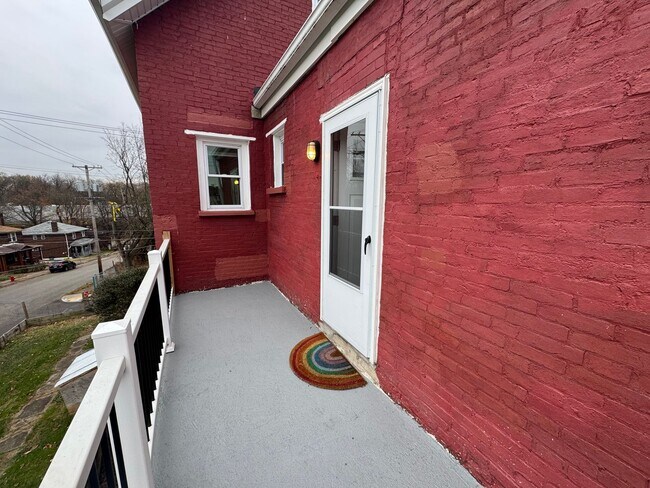 Building Photo - Charming 5BR Home in the Heart of Pittsbur...