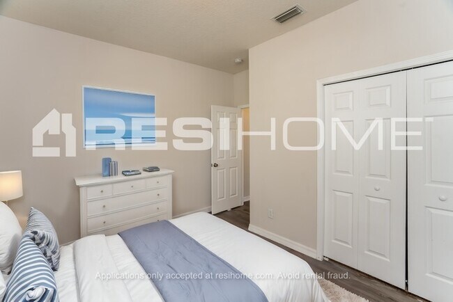 Building Photo - 5209 Clover Mist Dr