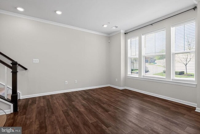 Building Photo - 14937 River Walk Way