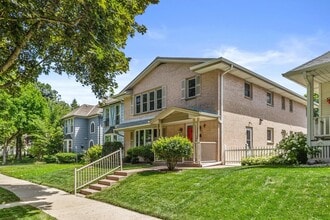 Building Photo - 4536 N Larkin St